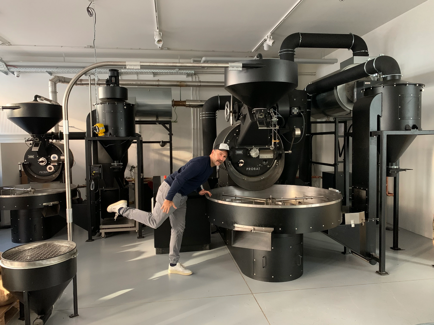 Ralf with the roaster machines